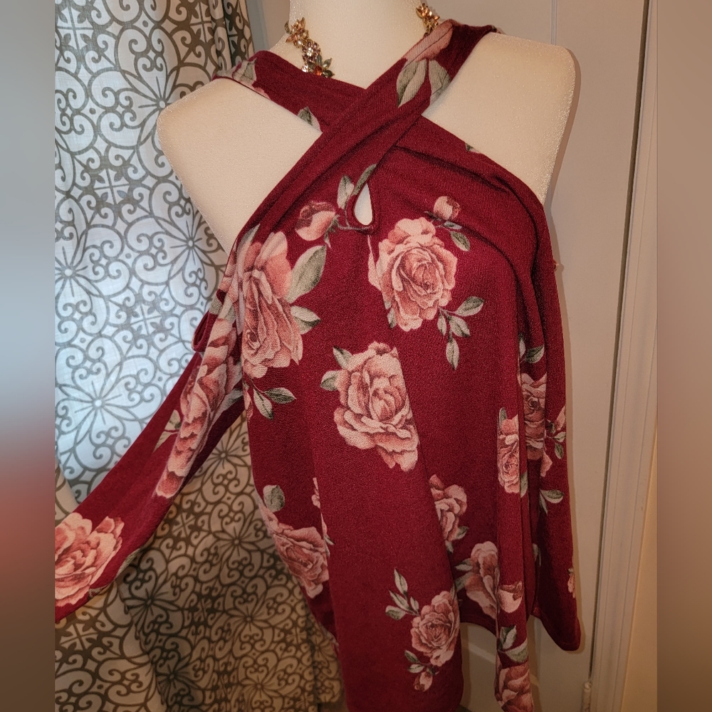 Cold shoulder top